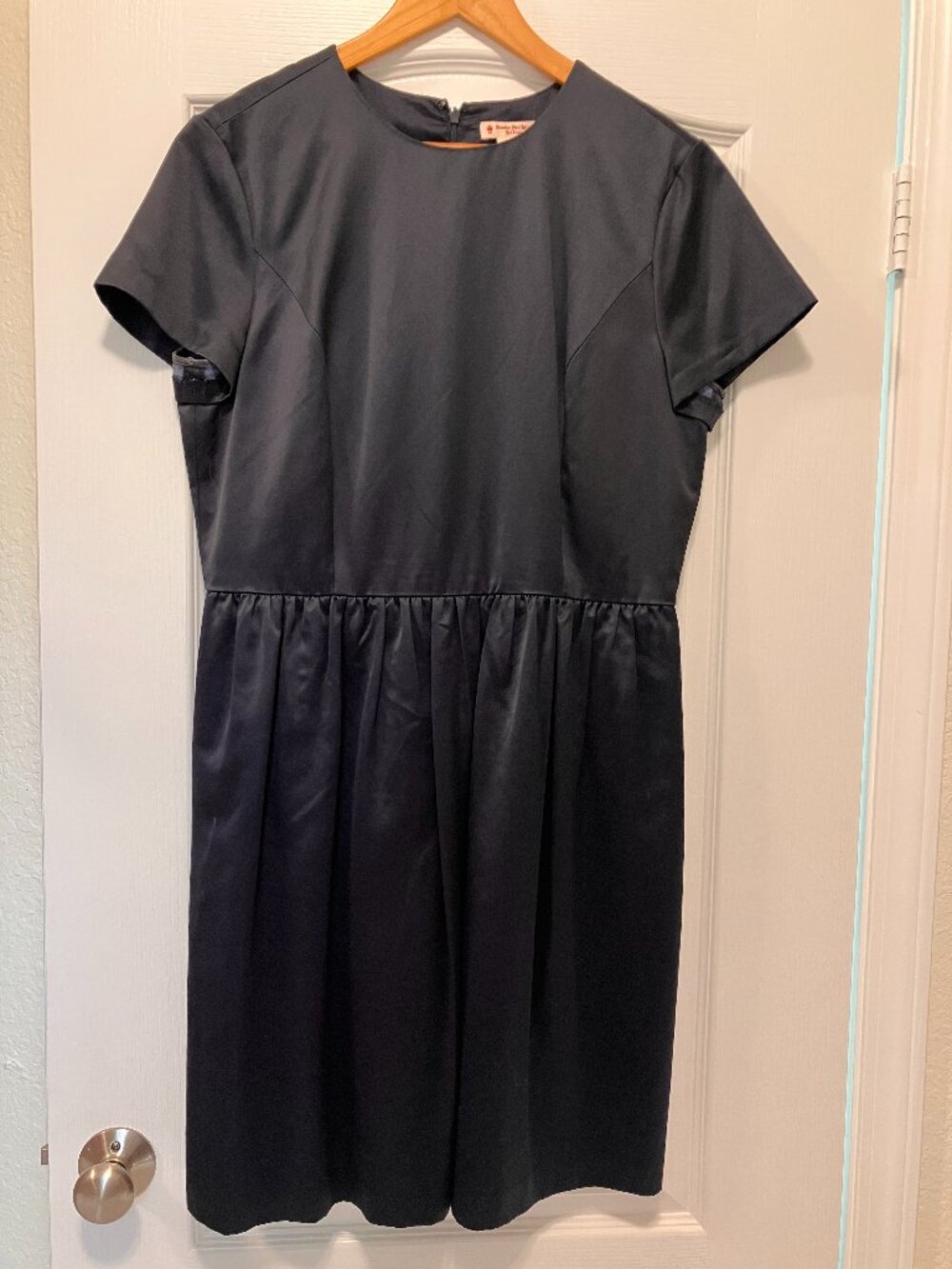 Brooks Brothers - short sleeve navy blue satin dress - NWOT - Size 14 - Picture 2 of 4